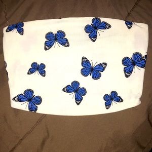A cute summer top 🦋
